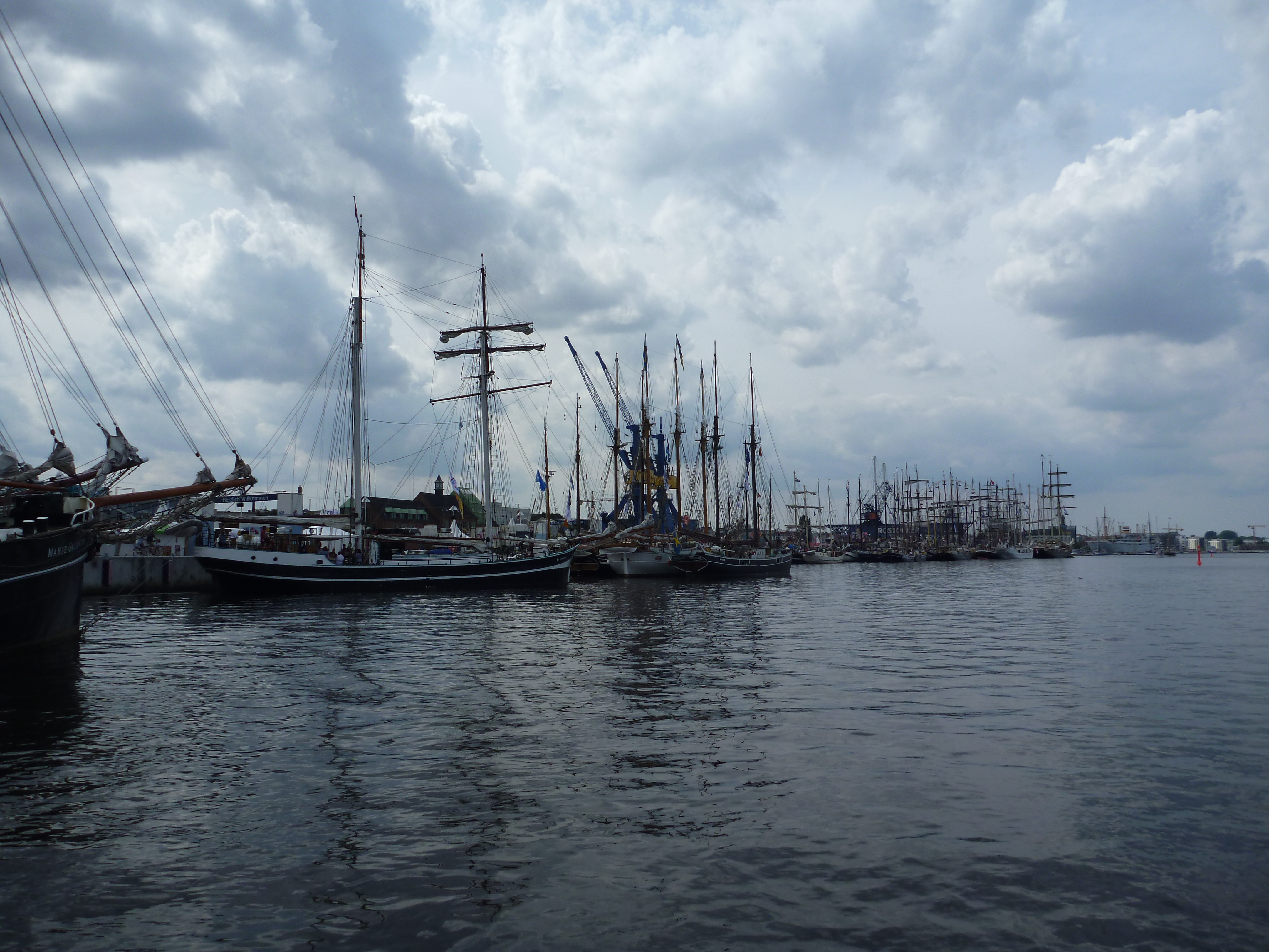 Traditionsschiffe im Rostocker Stadthafen